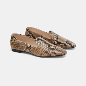 SOLD✨ ZARA ANIMAL PRINT LEATHER LOAFERS / FLATS